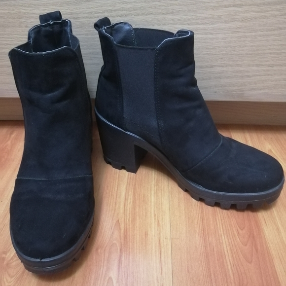 TOPSHOP black suede booties - Picture 2 of 6